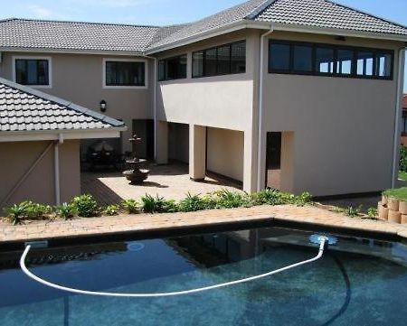 Avalon Guest House Amanzimtoti Exterior foto